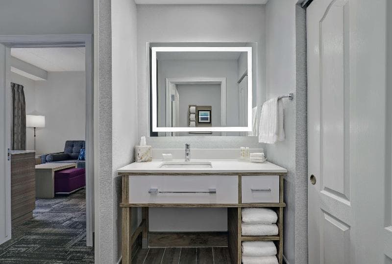 Homewood Suites by Hilton London Ontario 4