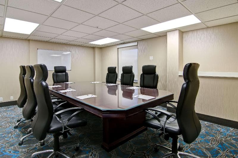 Hampton Inn & Suites by Hilton Calgary-Airport photo 1