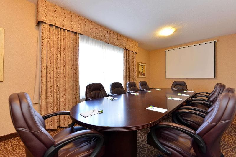 Hampton Inn & Suites by Hilton Edmonton International Airpor 2