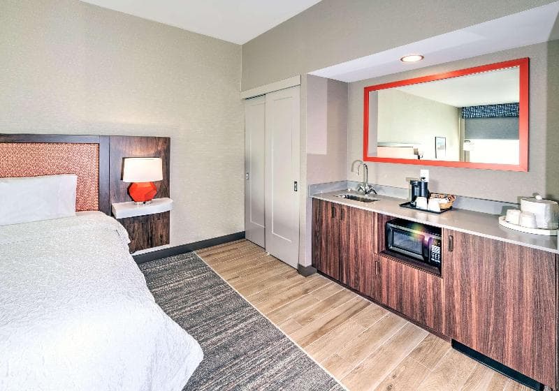 Hampton Inn by Hilton Ottawa 5