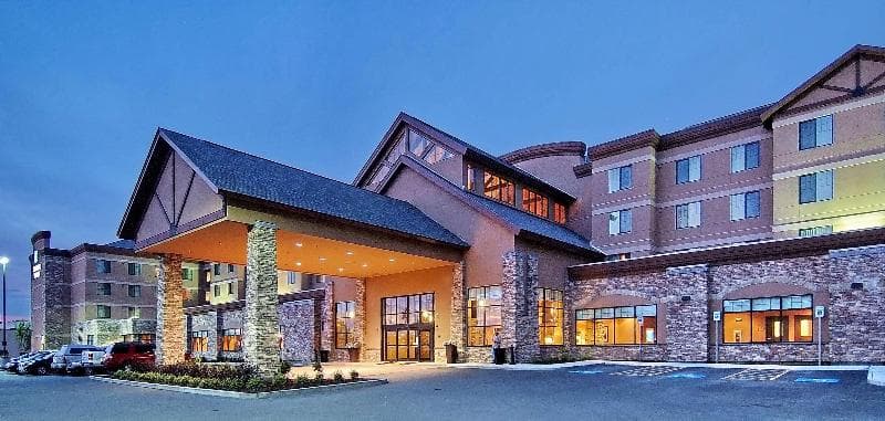 Embassy Suites by Hilton Anchorage 5