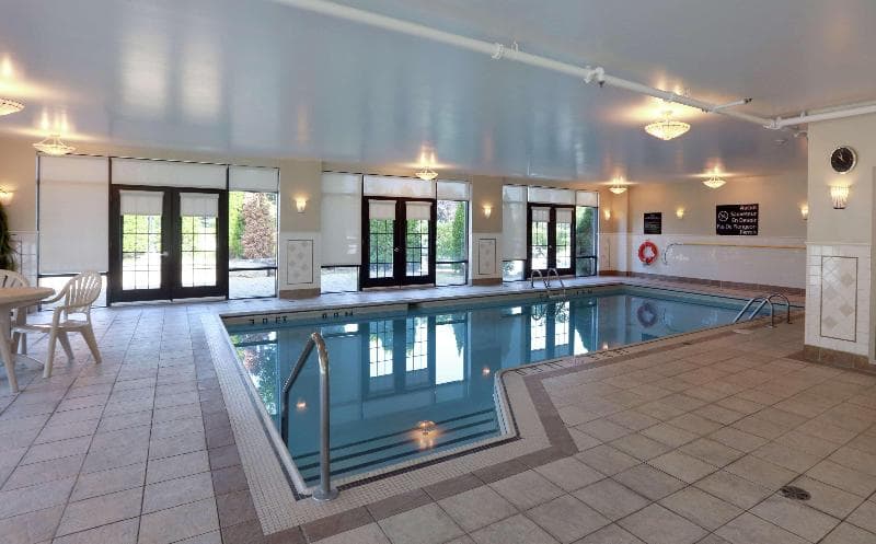 Hampton Inn & Suites by Hilton Laval 5