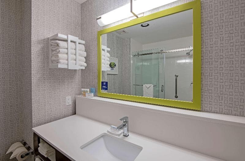 Hampton Inn by Hilton Kamloops 3
