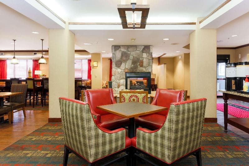 Hampton Inn Anchorage 4