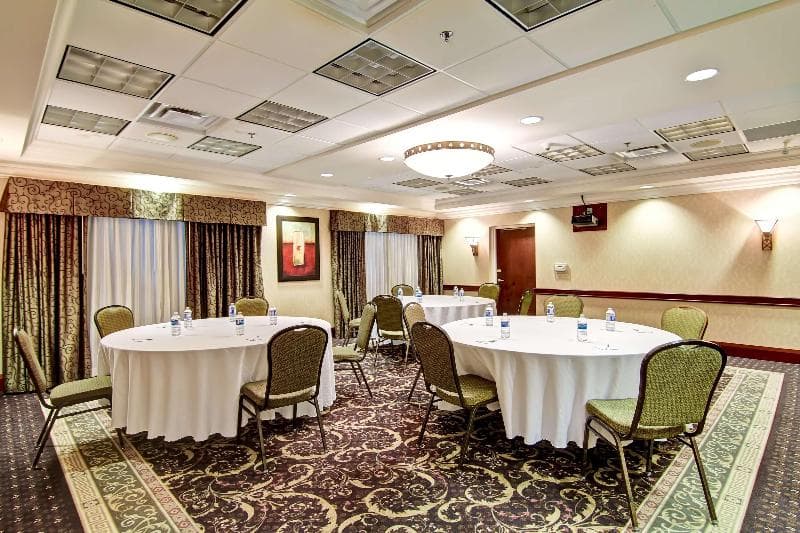 Hampton Inn & Suites by Hilton Guelph photo 1
