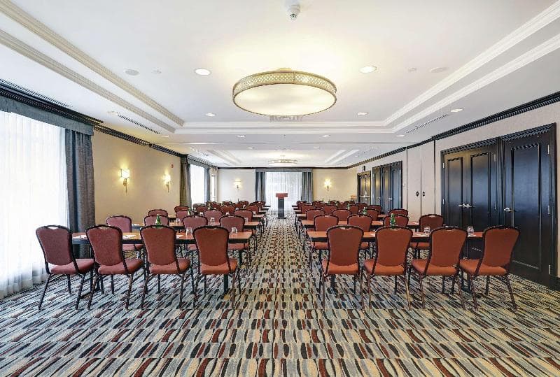 Homewood Suites by Hilton Cambridge-Waterloo, Ontario 5