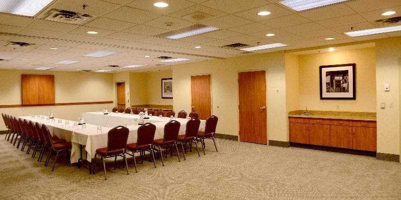 Hampton Inn & Suites by Hilton Windsor 5