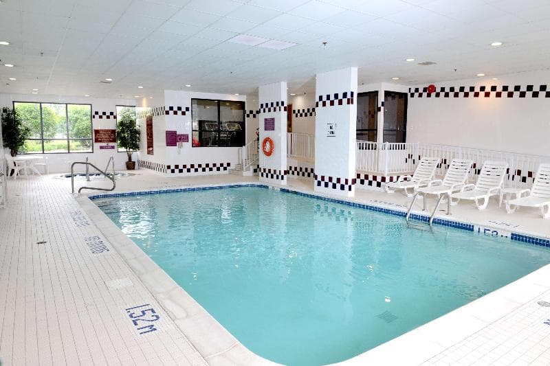 Hampton Inn & Suites by Hilton Windsor 4