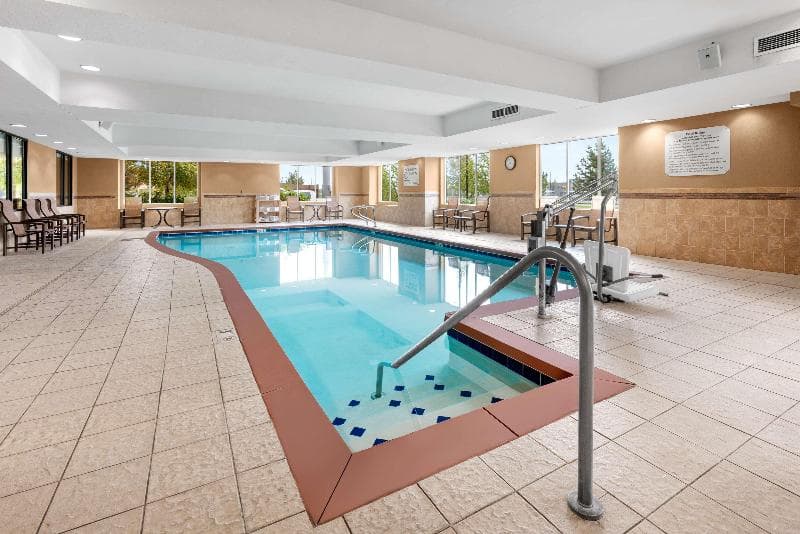 Hampton Inn & Suites Fairbanks 2