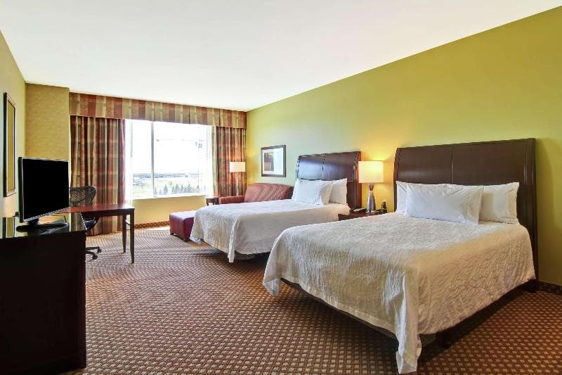 Hilton Garden Inn Ottawa Airport 4