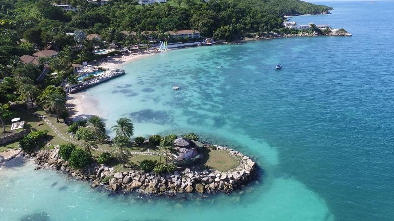 Blue Waters Resort & Spa 5