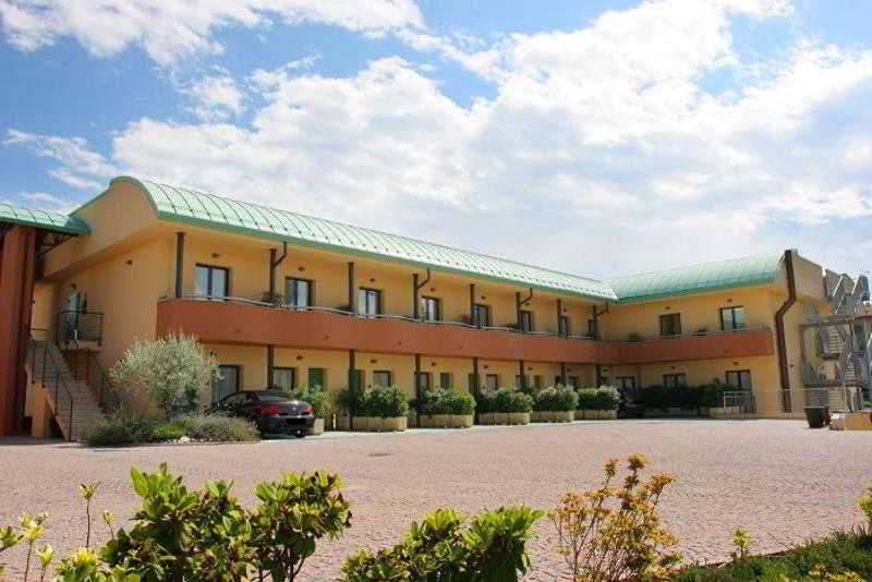 Luna Hotel Motel Lago Maggiore 3