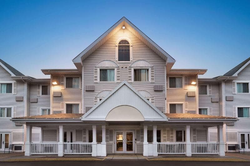 Travelodge Suites by Wyndham Moncton photo 1