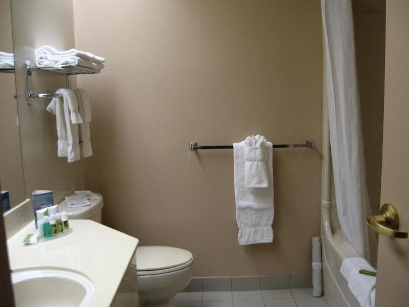 Coastal Inn Halifax 4