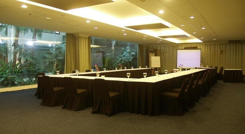 Aston Tropicana Hotel 3