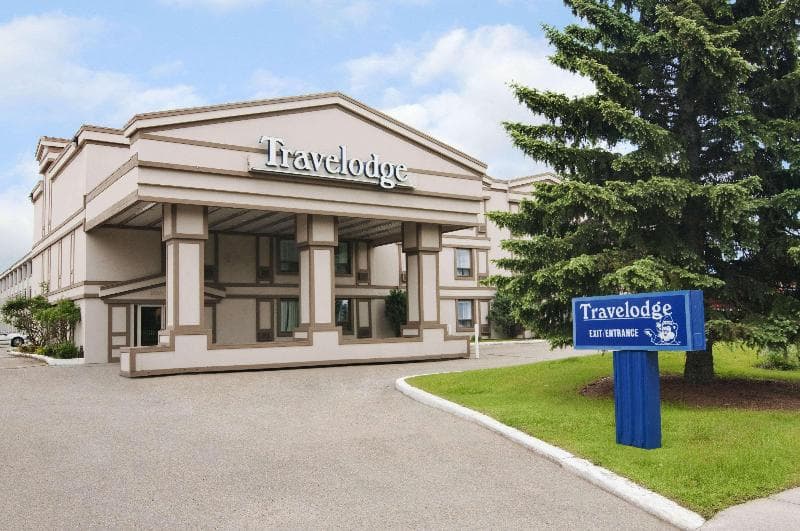 Travelodge by Wyndham Red Deer 5