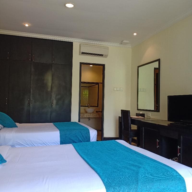 Blue Point Bay Villas & Spa 3