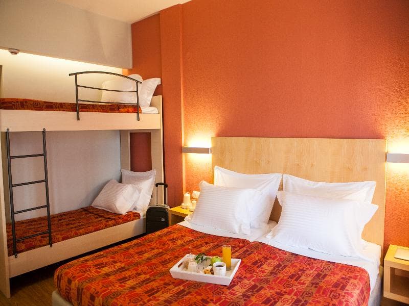 Kronos Hotel 2