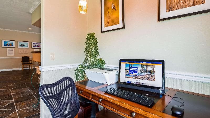 Best Western Inn at Face Rock photo 1