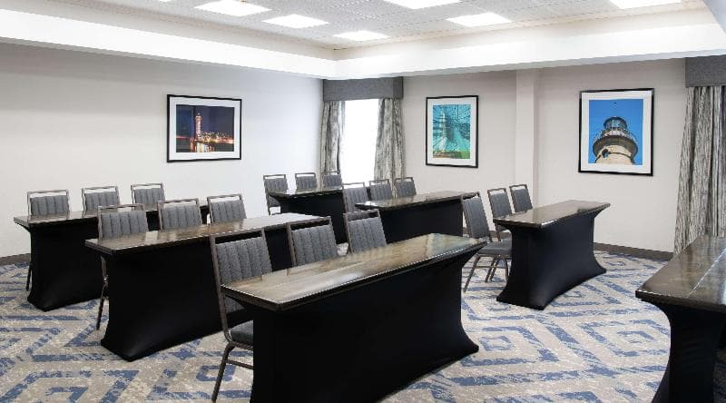 Hampton Inn Erie-South 4
