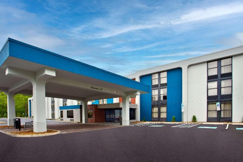 Hampton Inn State College 3