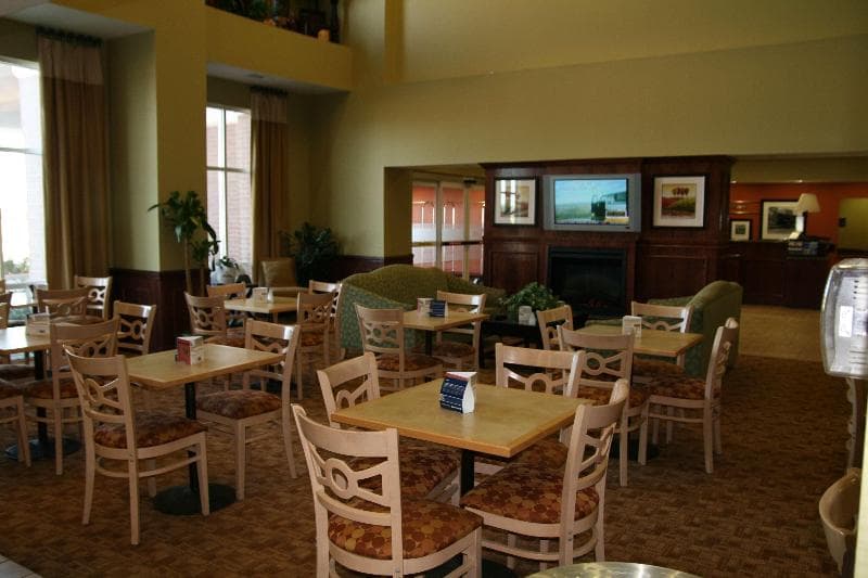 Hampton Inn & Suites Gainesville 3