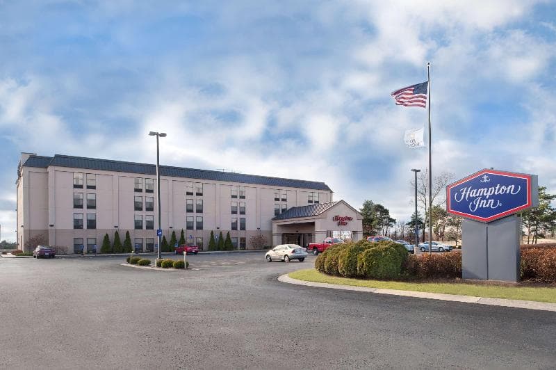 Hampton Inn Muskegon 5