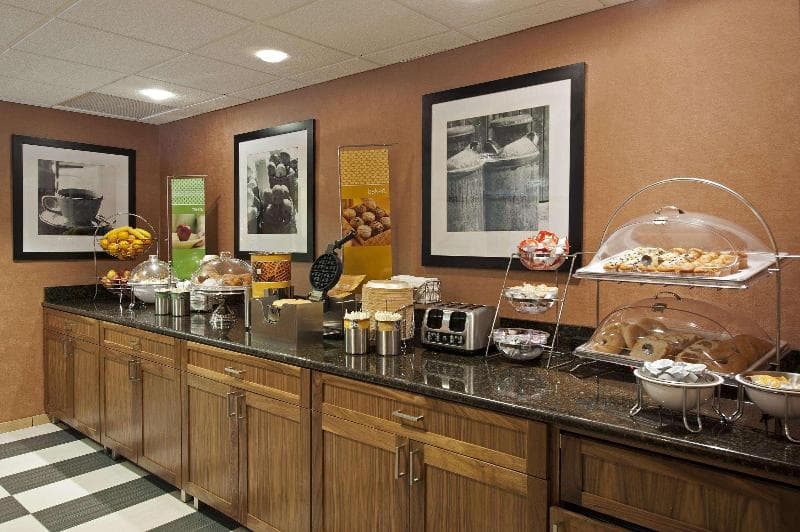 Hampton Inn Bloomington 3