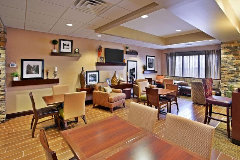 Hampton Inn Marietta 2