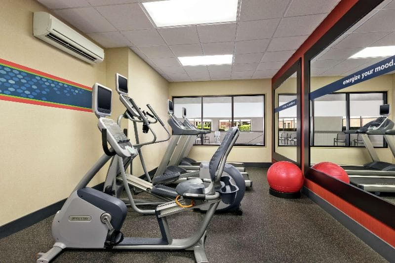 Hampton Inn & Suites Frederick-Fort Detrick 2