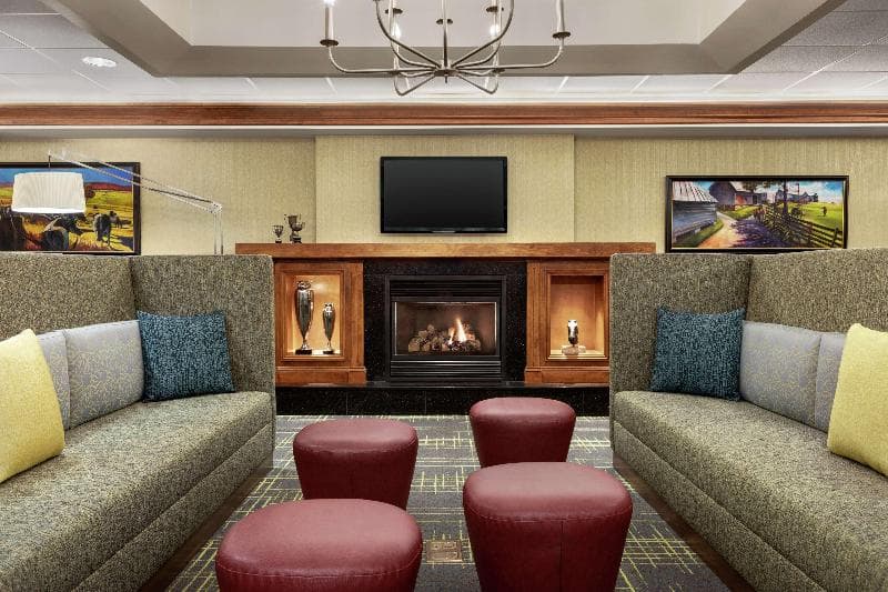 Hampton Inn & Suites Frederick-Fort Detrick 4