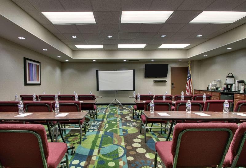 Hampton Inn DuBois 4