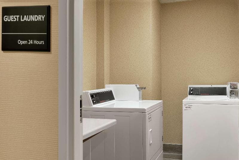Hampton Inn West Des Moines Lake Drive 4