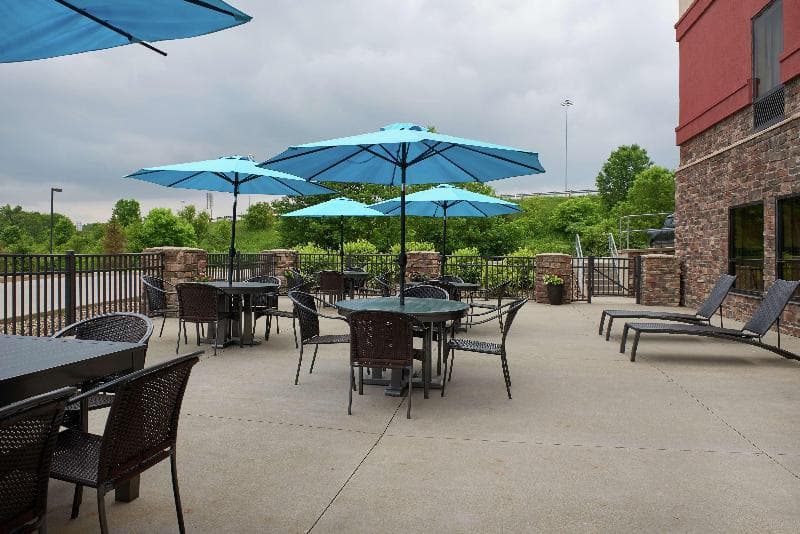 Hampton Inn & Suites Canton 4