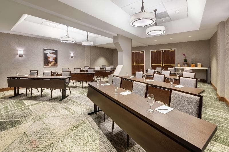 Embassy Suites by Hilton Tysons Corner photo 1