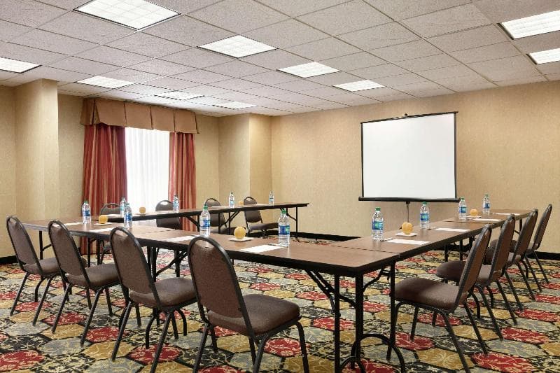Hampton Inn & Suites Lawton 5