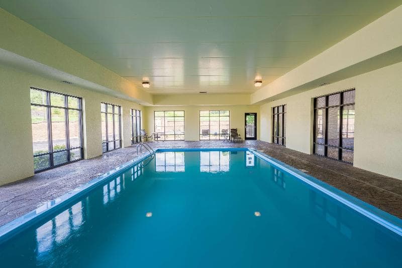 Hampton Inn London-North 3