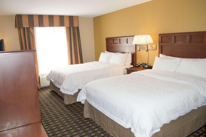 Hampton Inn & Suites Columbia (at the University of Missouri 5