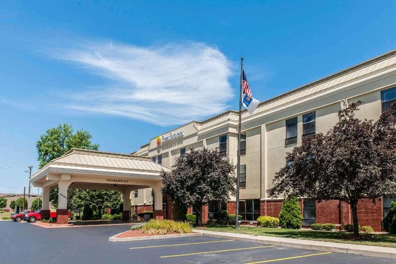 Comfort Inn Blue Ash North photo 1