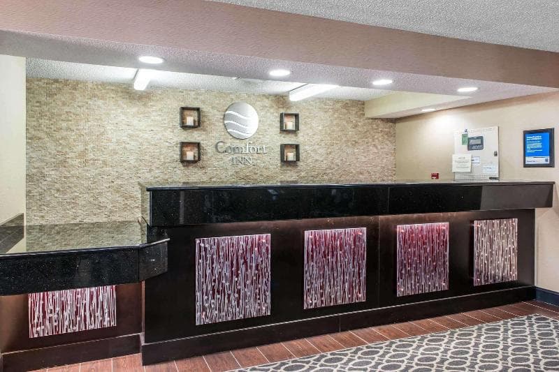 Comfort Inn Blue Ash North 4