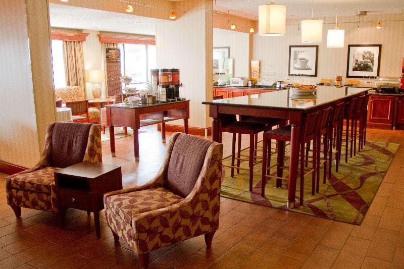 Hampton Inn Charleston-Downtown 2