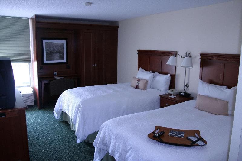 Hampton Inn Charleston-Downtown 3