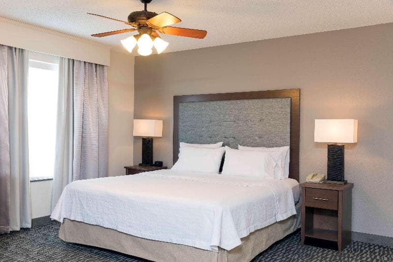 Homewood Suites by Hilton Indianapolis-Airport/Plainfield 2