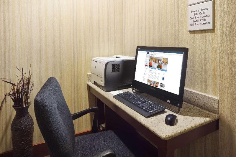 Hampton Inn Findlay photo 1