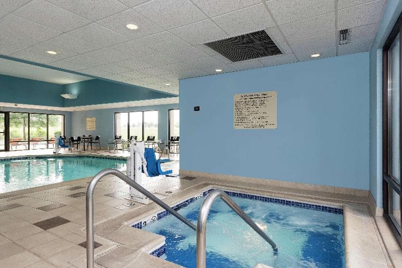 Hampton Inn Joliet - I-80 4