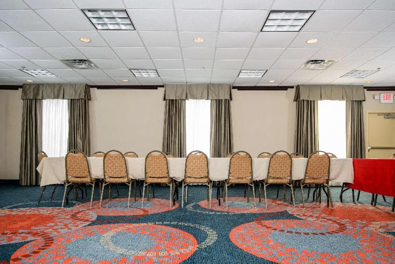 Hampton Inn Victoria 5