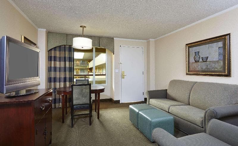 Embassy Suites by Hilton Baltimore at BWI Airport 4