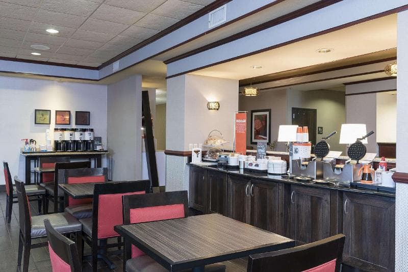 Hampton Inn Mt. Pleasant 5