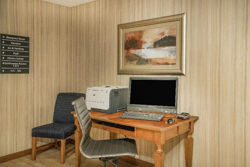 Hampton Inn Bardstown photo 1