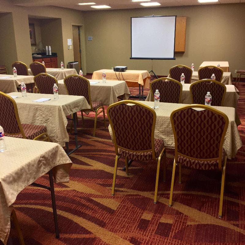 Hampton Inn Hays-North of I-70 photo 1